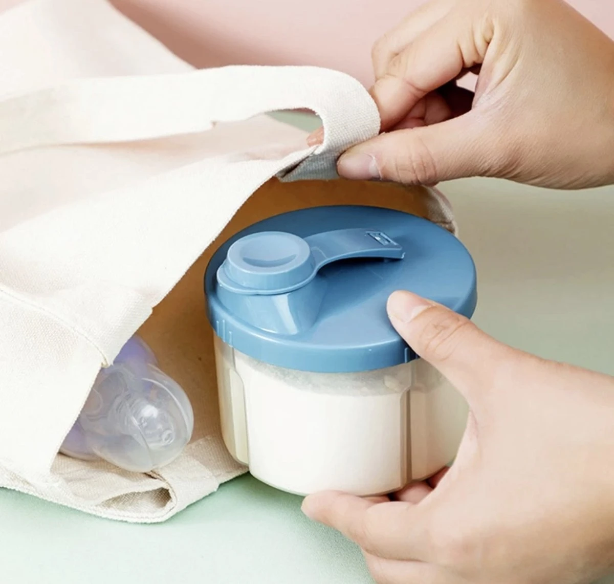 Without Lemon - Baby Melkpoeder Doseer Box - Voeding Bewaardoos - Schenkdop - 4 Compartimenten - Blauw 1 Without Lemon - Baby Melkpoeder Doseer Box - Voeding Bewaardoos - Schenkdop - 4 Compartimenten - Blauw