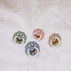 BiBS - Boheme Pacifier Glow In The Dark - Stage 2 Fopspeen - 2 Stuks - Blush Glow / Vanilla Glow 22 BiBS - Boheme Pacifier Glow In The Dark - Stage 2 Fopspeen - 2 Stuks - Blush Glow / Vanilla Glow -Jollein Winkel 1200x1198 1