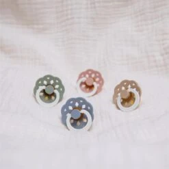 BiBS - Boheme Pacifier Glow In The Dark - Stage 2 Fopspeen - 2 Stuks - Blush Glow / Vanilla Glow 18 BiBS - Boheme Pacifier Glow In The Dark - Stage 2 Fopspeen - 2 Stuks - Blush Glow / Vanilla Glow -Jollein Winkel 1200x1200 109