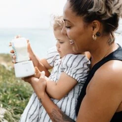 MyBambini's Bottle Warmer Pro™ - Draagbare Baby Flessenwarmer Voor Onderweg - Wit - Geschikt Voor Tommee Tippee 17 MyBambini's Bottle Warmer Pro™ - Draagbare Baby Flessenwarmer Voor Onderweg - Wit - Geschikt Voor Tommee Tippee -Jollein Winkel 1200x1200 499