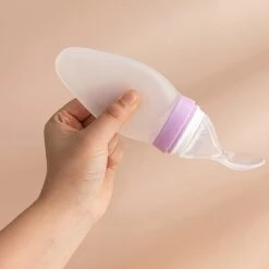 Baby Knijpfles - Baby Knijpfles Met Lepel - 90ml - Blauw - Feeding Spoon - Flesje Met Lepel - Knijpfles - Silicone - Babyfles - Roze -Jollein Winkel 1200x1200 537