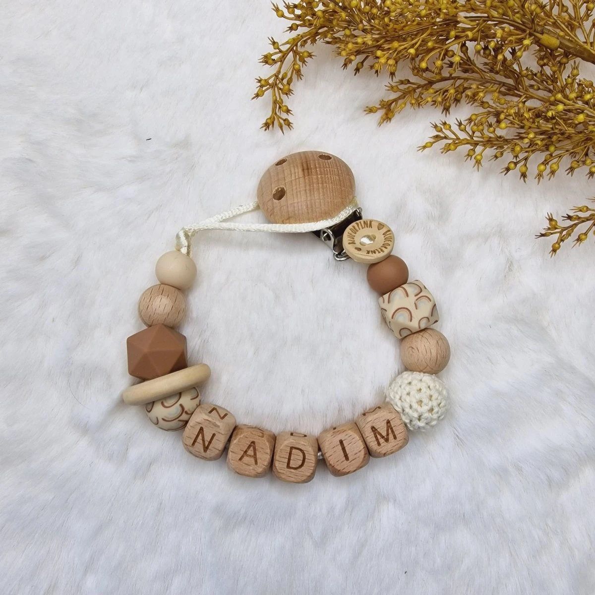 Merkloos Blue Or Pink - Speenkoord Met Naam- Neutraal- Creme Bruin- Unisex- Speenketting 1 Merkloos Blue Or Pink - Speenkoord Met Naam- Neutraal- Creme Bruin- Unisex- Speenketting