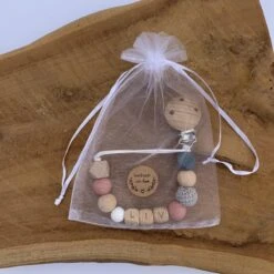 Speenkoord Met Naam | Gepersonaliseerd | Donker Roze - Hout | Kraamcadeau | Baby | Speenclip | Speenketting | Bebbes -Jollein Winkel 1200x1200 928