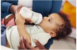 Philips Avent SCF033/17 Natural Babyfles - 1m+ - Langzame Toevoer 24 Philips Avent SCF033/17 Natural Babyfles - 1m+ - Langzame Toevoer -Jollein Winkel 1200x790