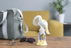 Medela Harmony Borstkolf Kolfapparaat Handkolf - Zonder Stroom Compact -Jollein Winkel 1200x800 74