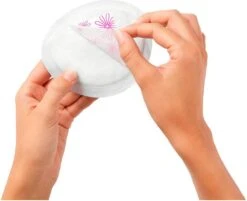 Medela Ultra Thin Zoogcompressen Wegwerp Individueel Verpakt Extra Dun Voor Weinig Hoeveelheden Lekkende Moedermelk - 60 Stuks -Jollein Winkel 1200x977 5