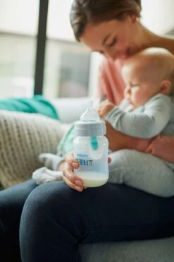 Philips Avent Anti-Colic SCD807/00 - Startersset Voor Pasgeborenen - 0M+ Met AirFree Ventiel 27 Philips Avent Anti-Colic SCD807/00 - Startersset Voor Pasgeborenen - 0M+ Met AirFree Ventiel -Jollein Winkel 800x1200 24