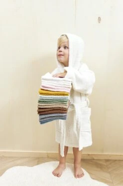 Meyco Basic Badstof Spuugdoekjes 6-pack - Wit/Forest Green/Grijs - 30x30cm 7 Meyco Basic Badstof Spuugdoekjes 6-pack - Wit/Forest Green/Grijs - 30x30cm -Jollein Winkel 800x1200 75