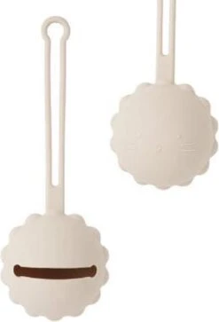 Speenhouder Zand - Fopspeen Opbergen In Een Makkelijk Speendoosjes - Siliconen Speenkoord Houder Voor Fopspeen 7 Speenhouder Zand - Fopspeen Opbergen In Een Makkelijk Speendoosjes - Siliconen Speenkoord Houder Voor Fopspeen -Jollein Winkel 817x1200 1