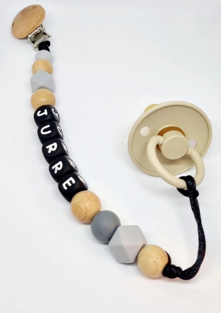 Speenkoord Met Naam Lalieloe - Speenhouder - Kraamcadeau - Speenketting - Woody Grey Naam 1 Speenkoord Met Naam Lalieloe - Speenhouder - Kraamcadeau - Speenketting - Woody Grey Naam