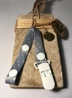 Speenclip Speenkoord Pijltjes Grijs Wit Meisje Jongen Baby - Goedkoop - Gratis Verzending